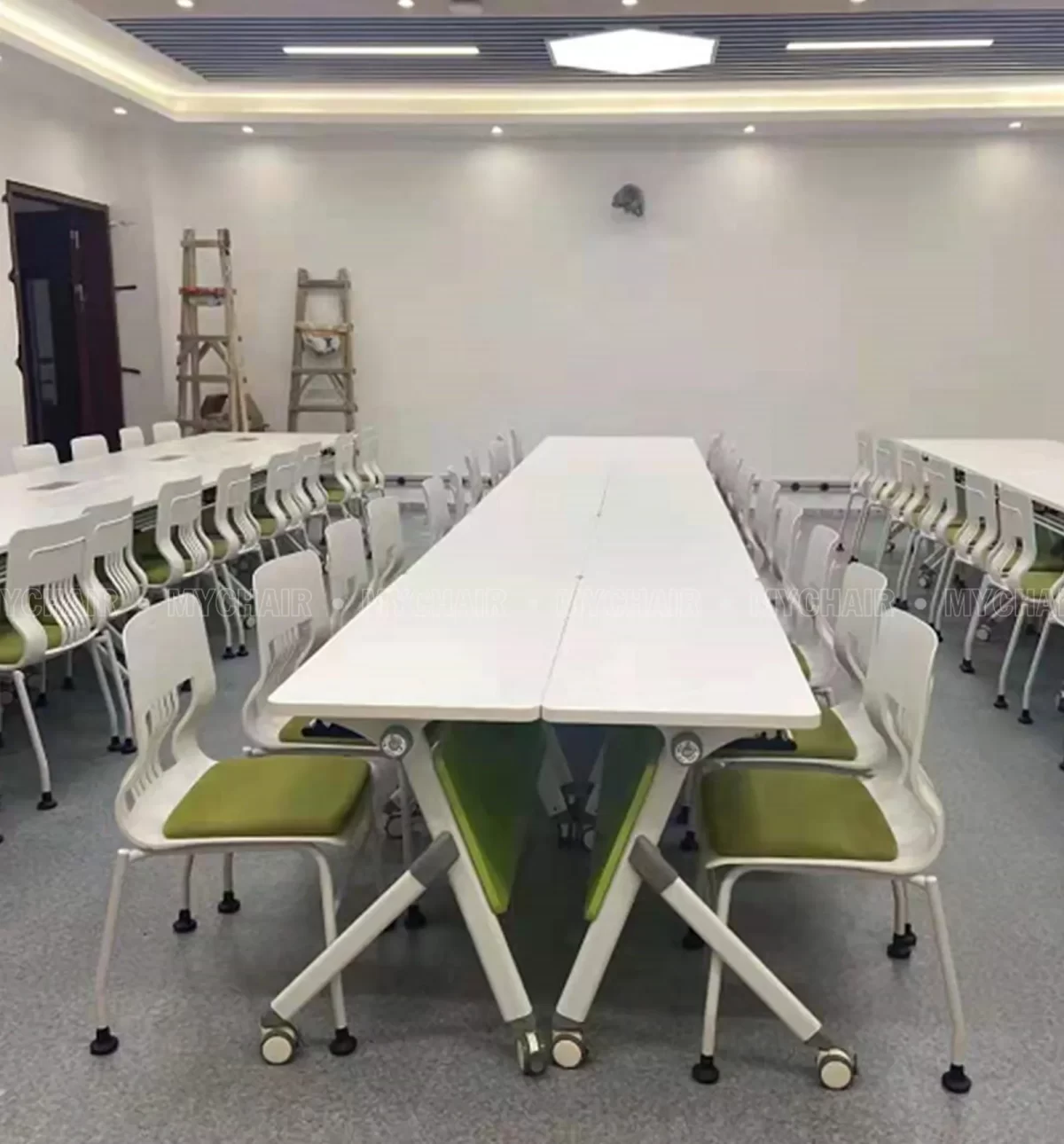 Bàn Di Động Cao Cấp MyChair MDD32