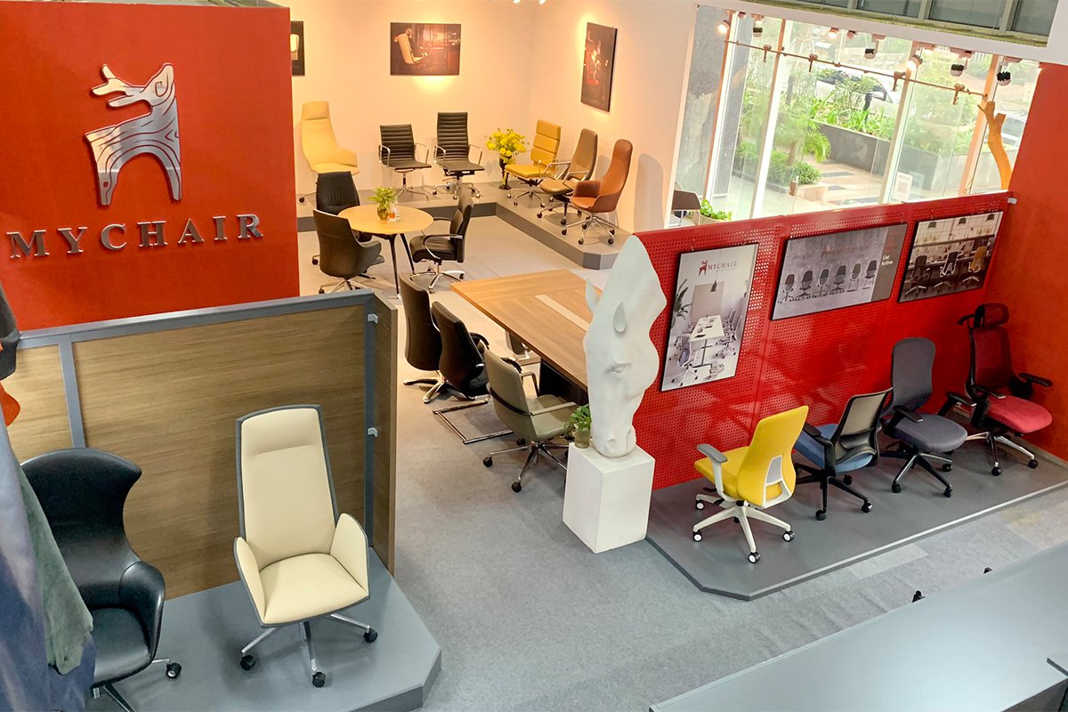 showroom nội thất văn phòng cao cấp MyChair