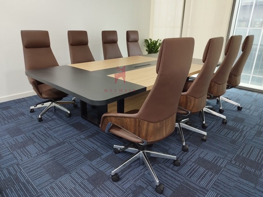 FA013A thu hút người dùng với thiết kế gọn gàng nhưng vô cùng tinh tế  khi đặt trong không gian phòng họp