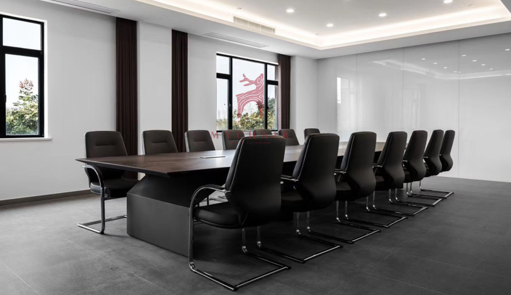 Ghế phòng họp chân quỳ tạo nên sự chuyên nghiệp và lịch sự trong không gian làm việc