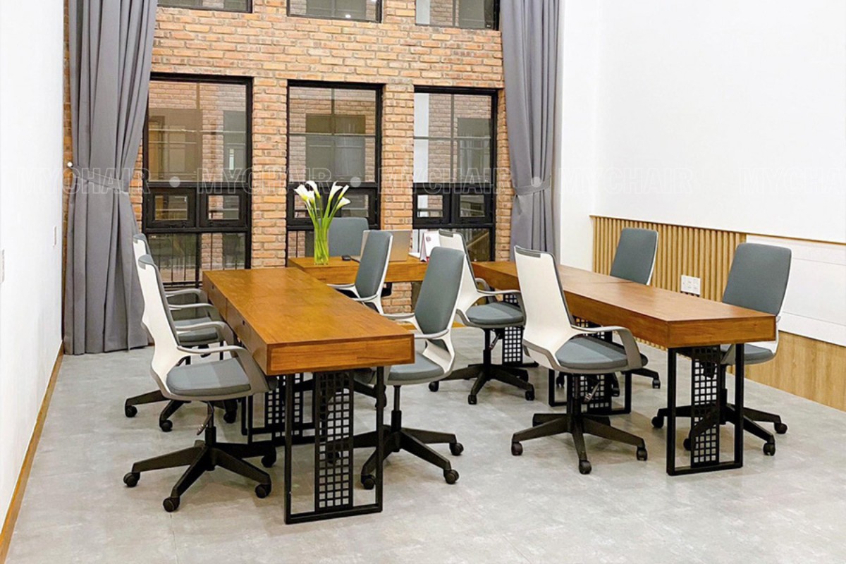 Tầm quan trọng của bàn ghế văn phòng