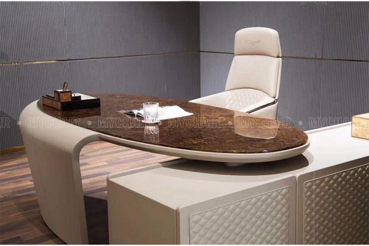 Chọn ghế giám đốc màu trắng phù hợp với diện tích