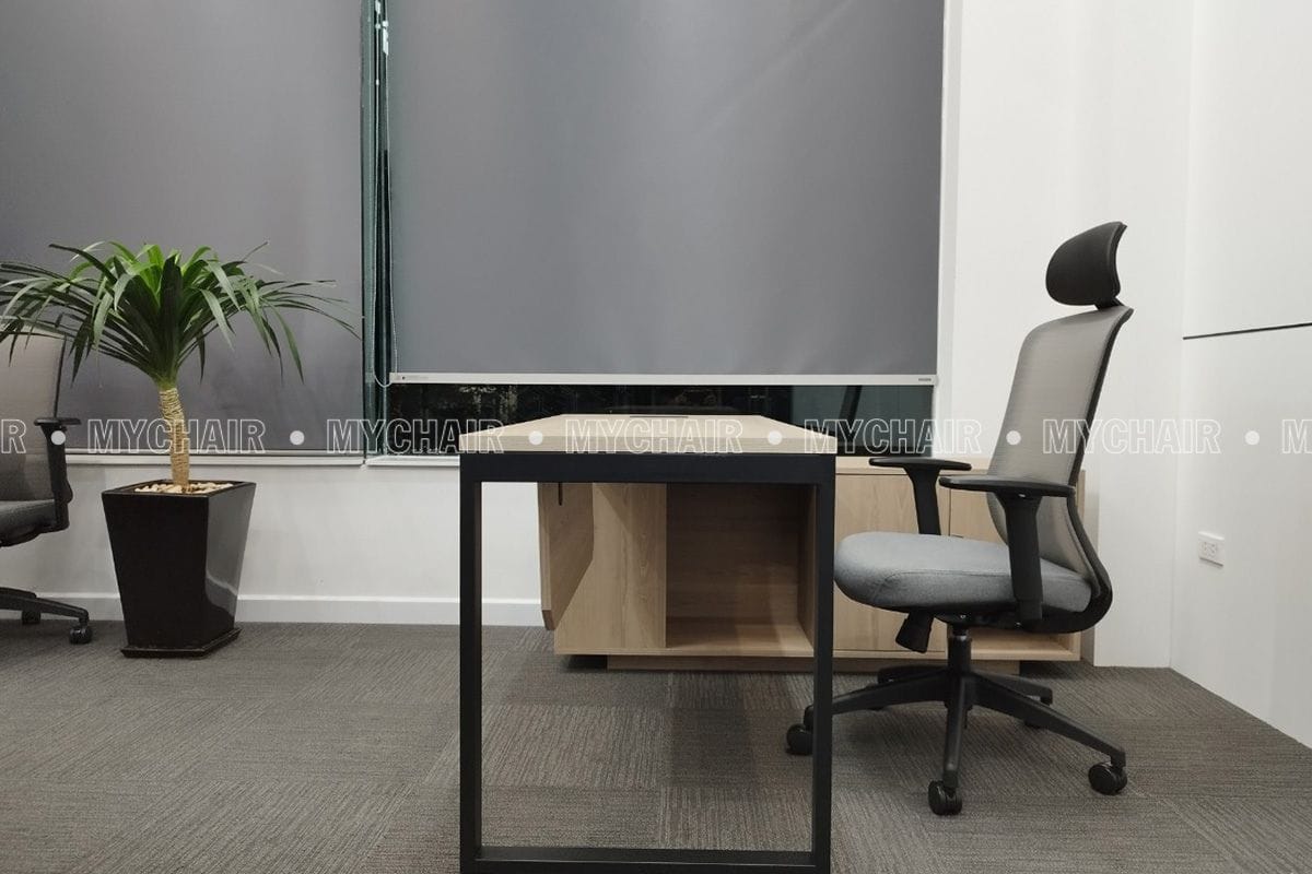 Ghế giám đốc lưới nỉ chân xoay