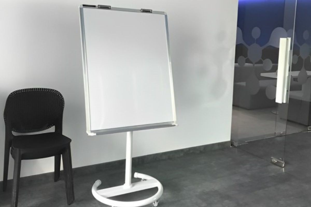 Bảng Flipchart sử dụng trong phòng họp