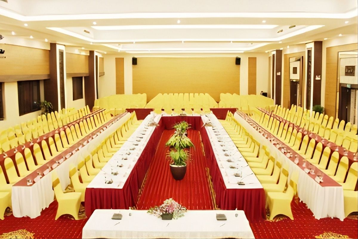 Đặc điểm của khăn trải bàn phòng họp