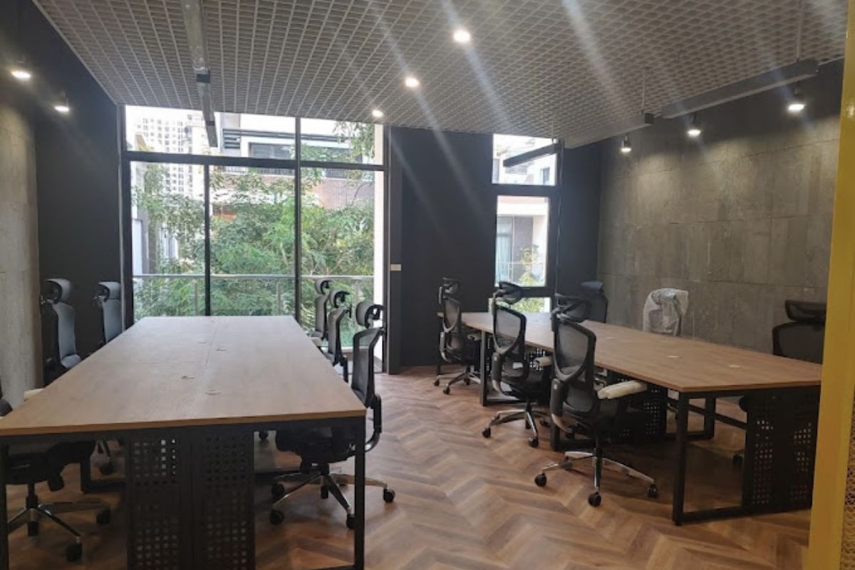 Ergohome - Địa chỉ mua bàn giám đốc quận 1 uy tín