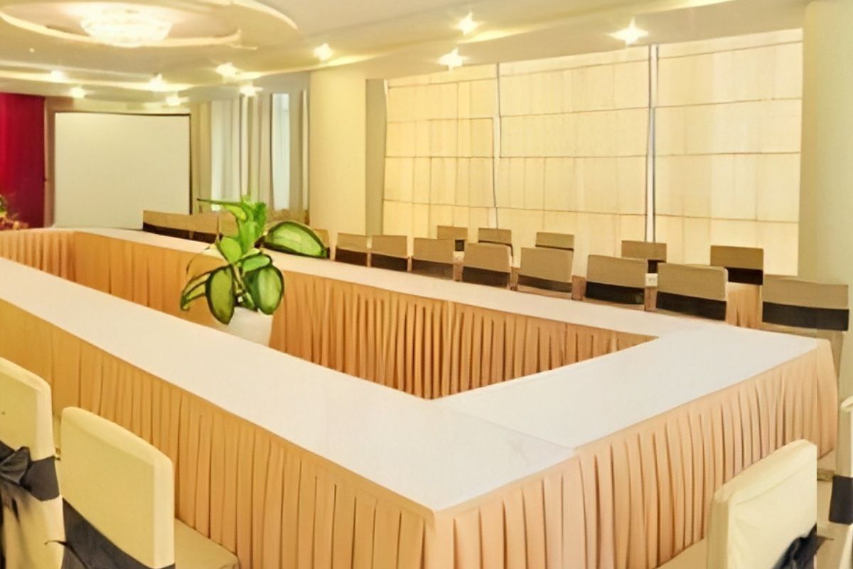 Thiết kế khăn trải bàn phòng họp