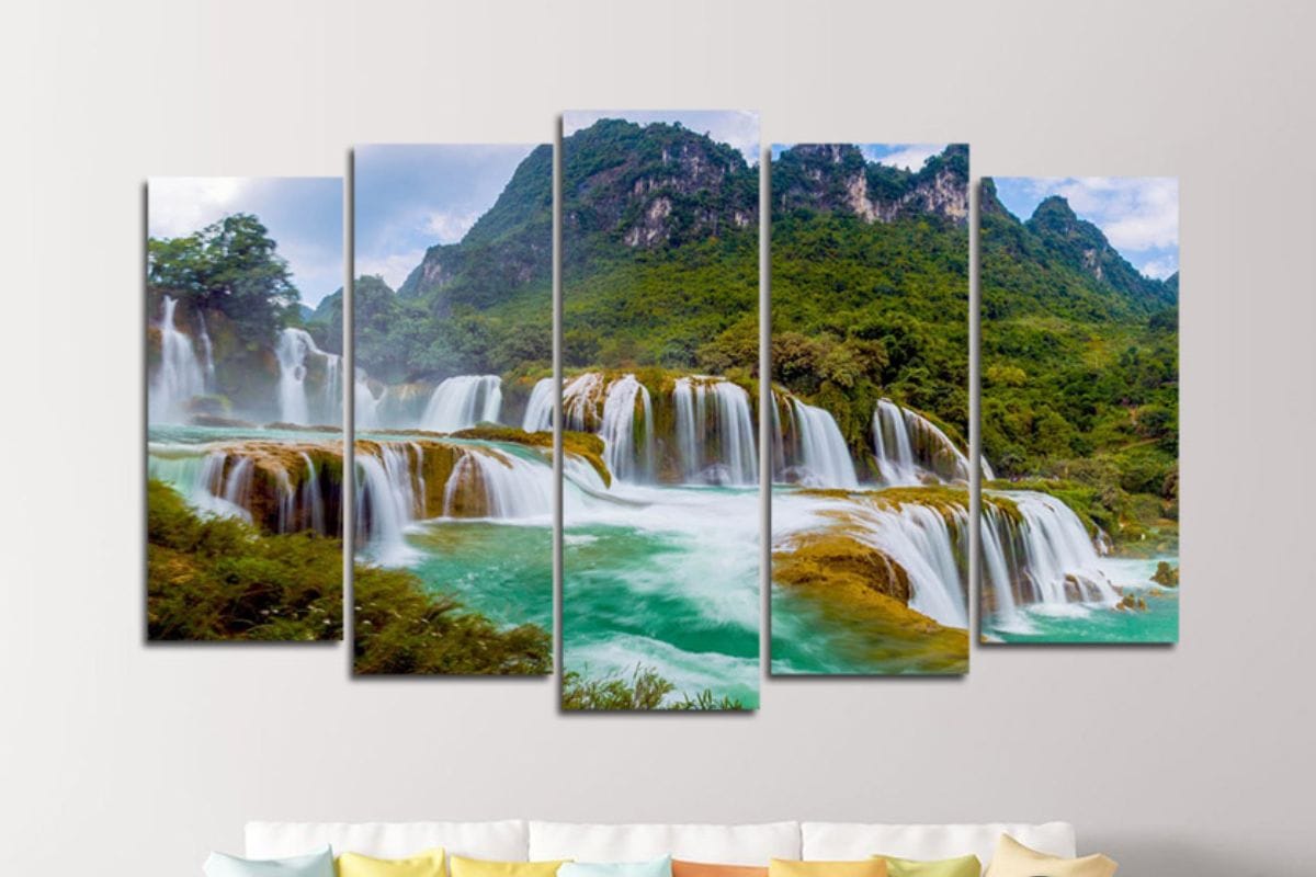 Tranh thác nước treo phòng giám đốc mệnh Mộc