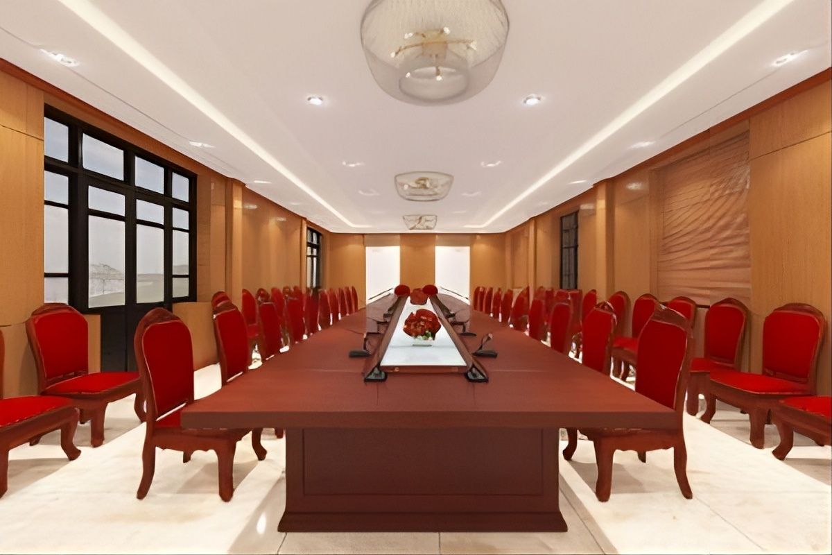 Trang trí phòng họp trường học với đèn chùm