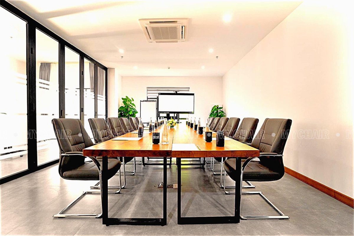 Một số lưu ý khi mua cây trang trí phòng họp