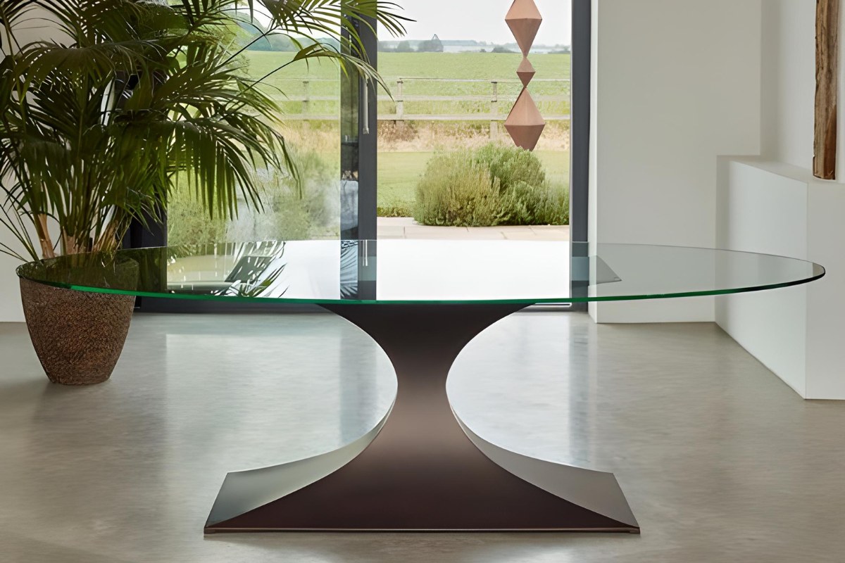 Bàn họp kính trong suốt hình oval