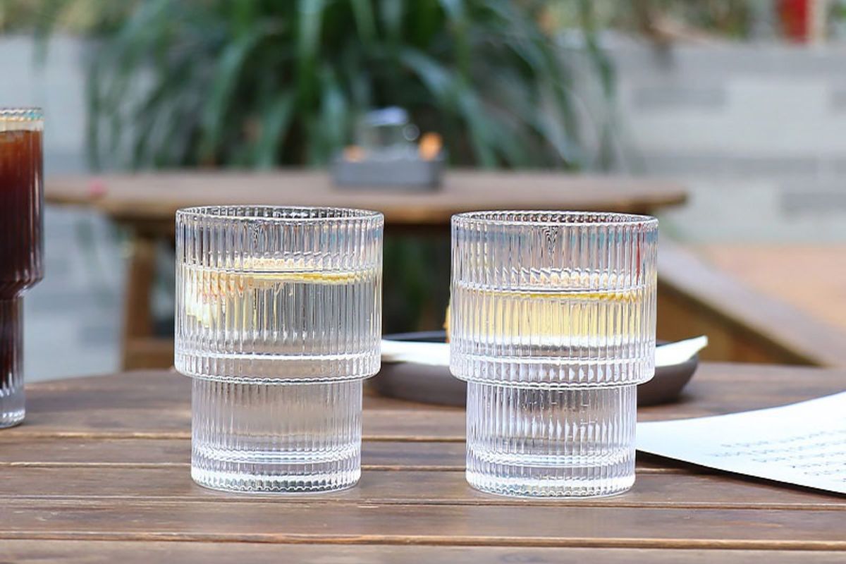Cốc phòng họp thủy tinh cách điệu