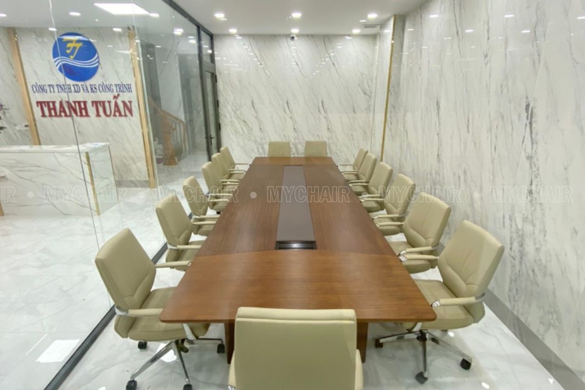 Tại sao nên sử dụng gạch ốp tường phòng họp