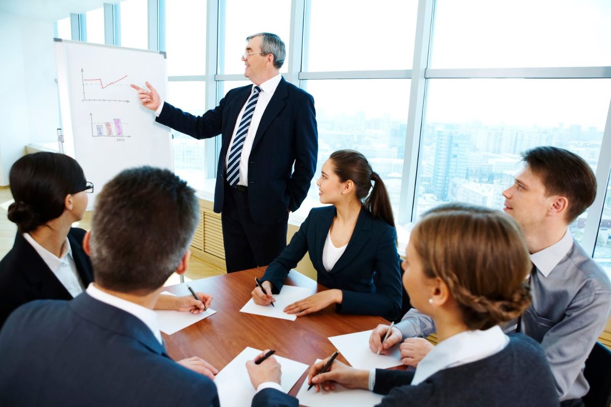 Tóm tắt lại và tổng hợp cuộc họp