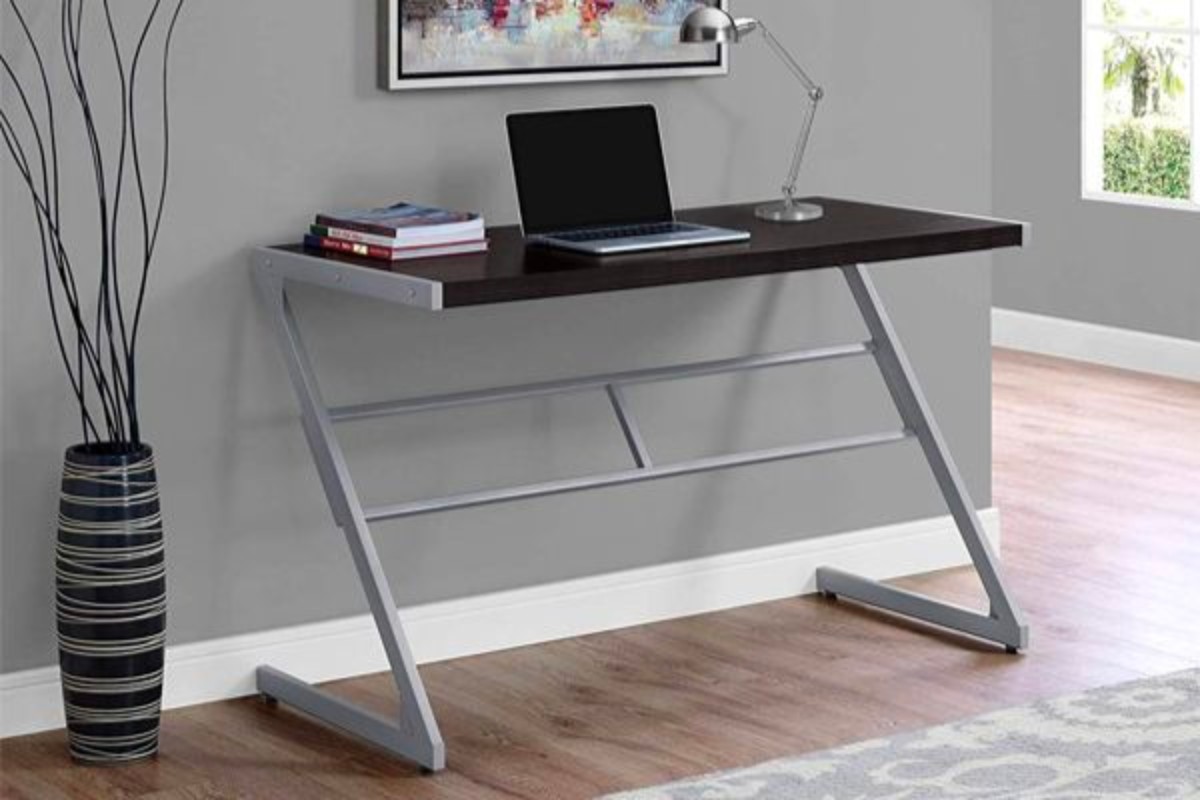 Bàn làm việc chân sắt chữ Z