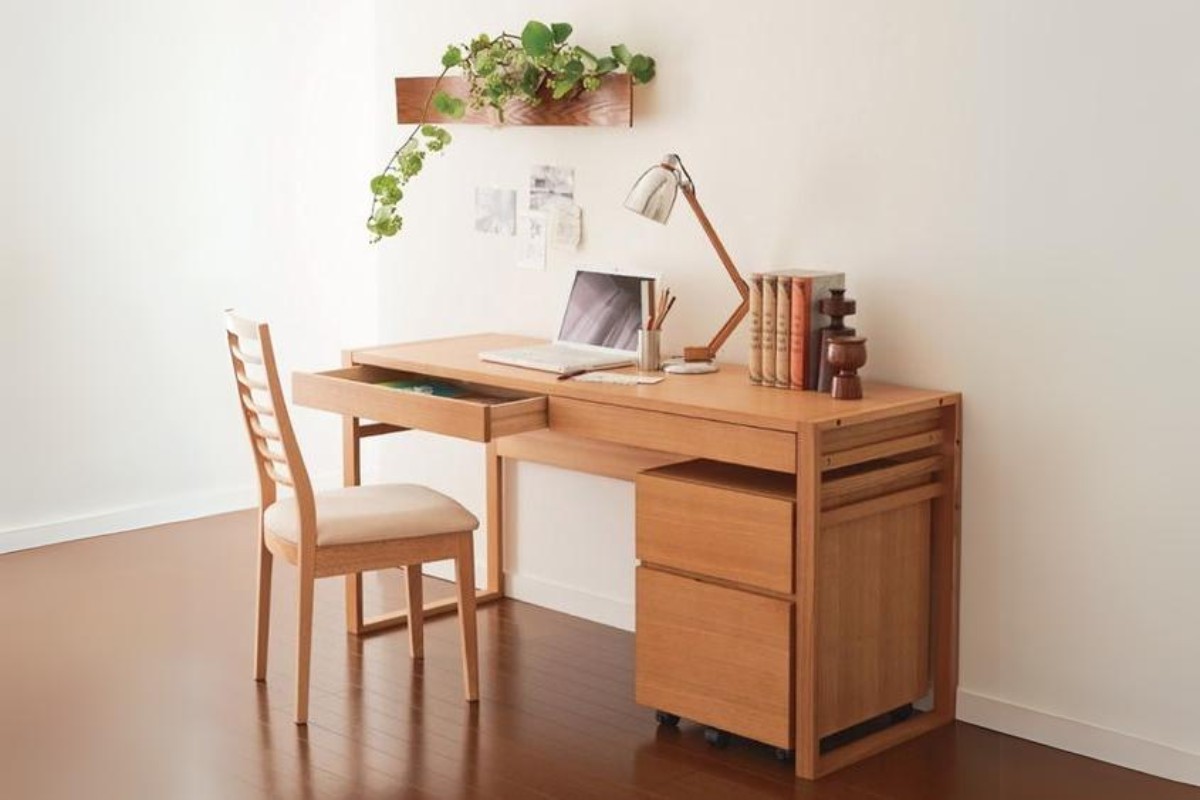 Bàn làm việc nhỏ gỗ công nghiệp có hộc tủ tiện lợi