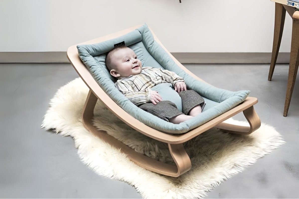 Ghế nằm thư giãn cho bé 3 tháng tuổi