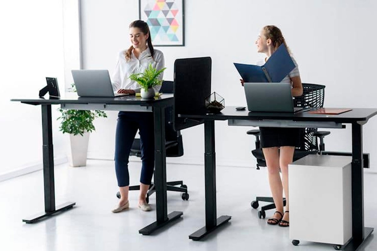 Lợi ích của bàn làm việc đứng
