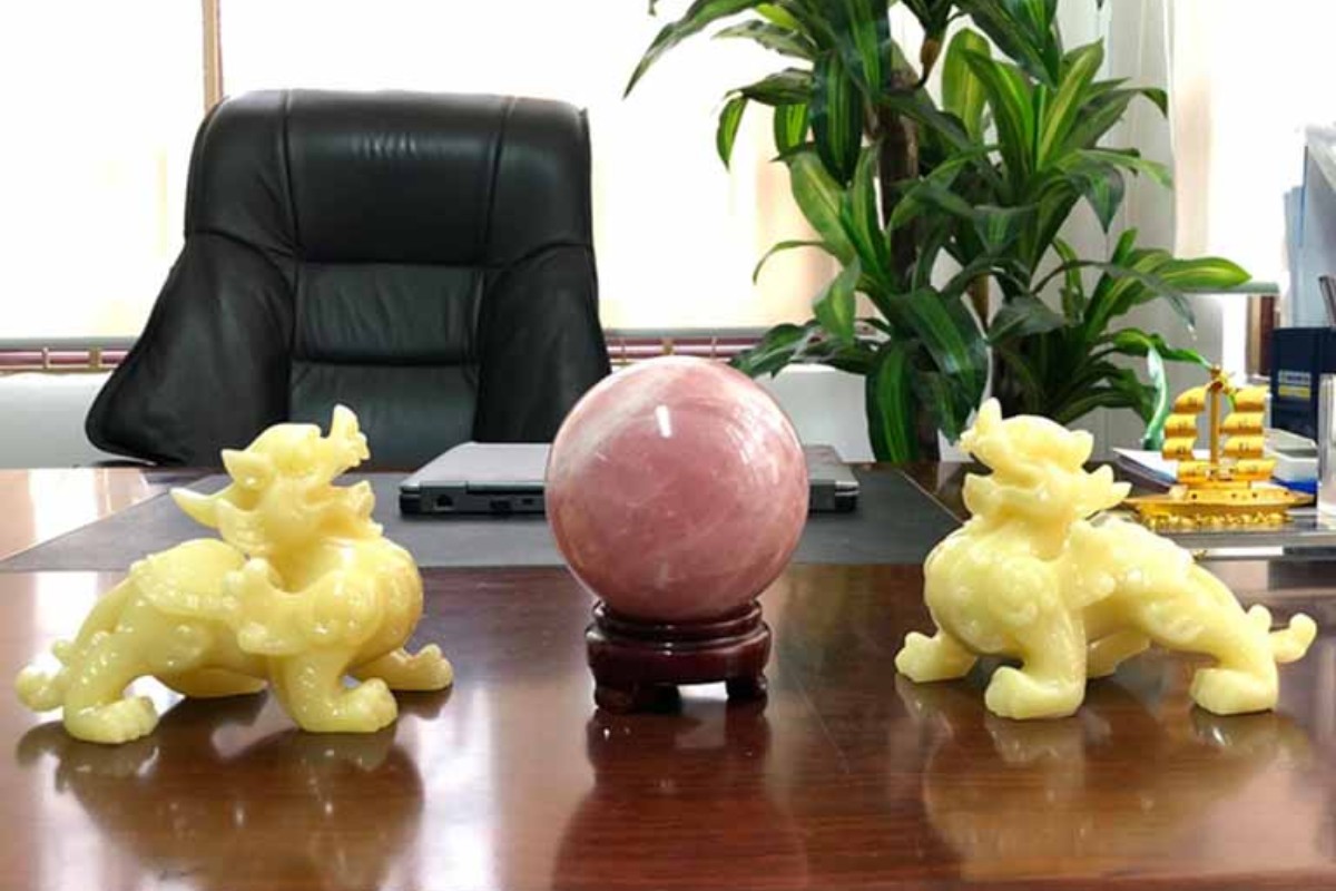 Tìm hiểu về tượng để bàn làm việc