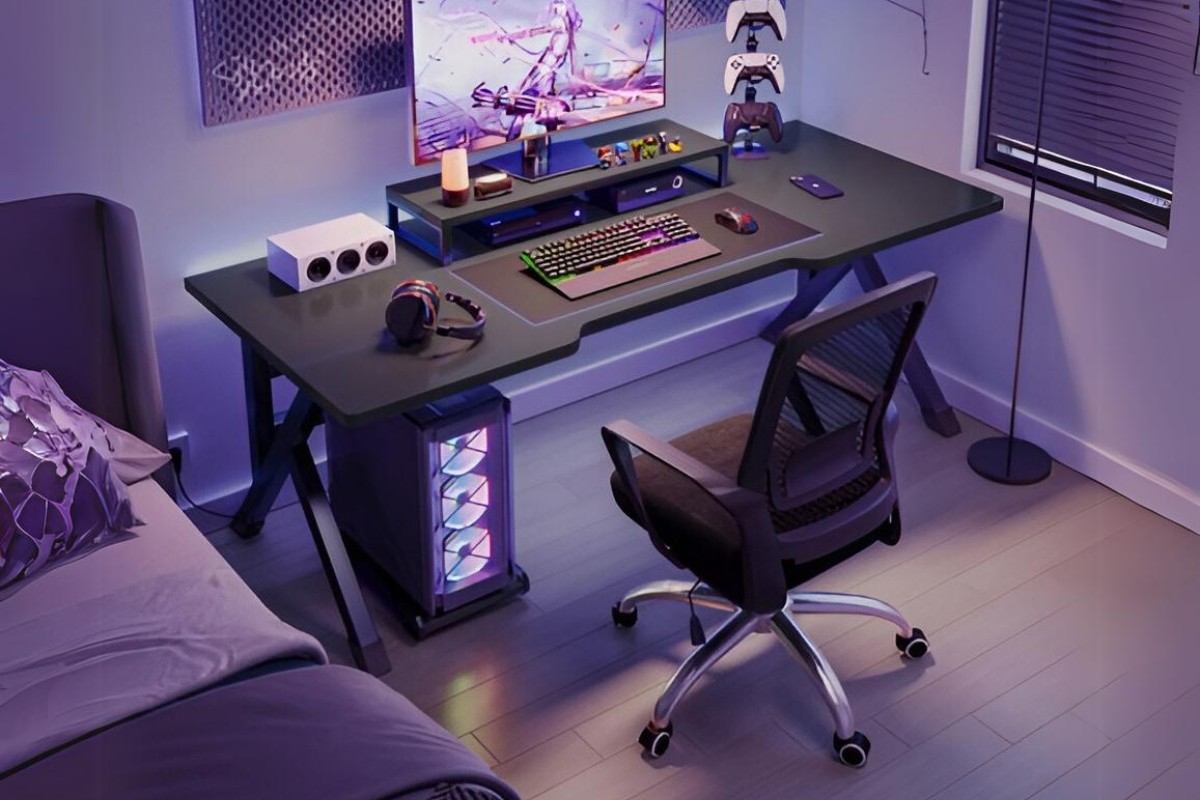 Bàn gaming chân chữ K độc đáo