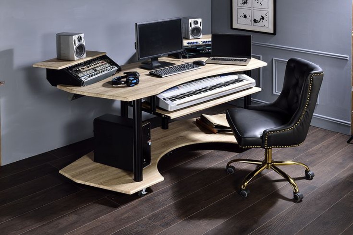 Bàn làm việc phòng thu studio