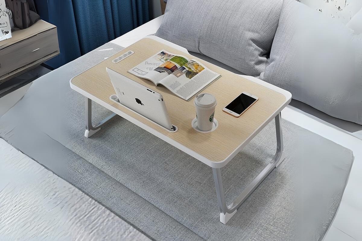 Bàn làm việc trên giường gấp gọn