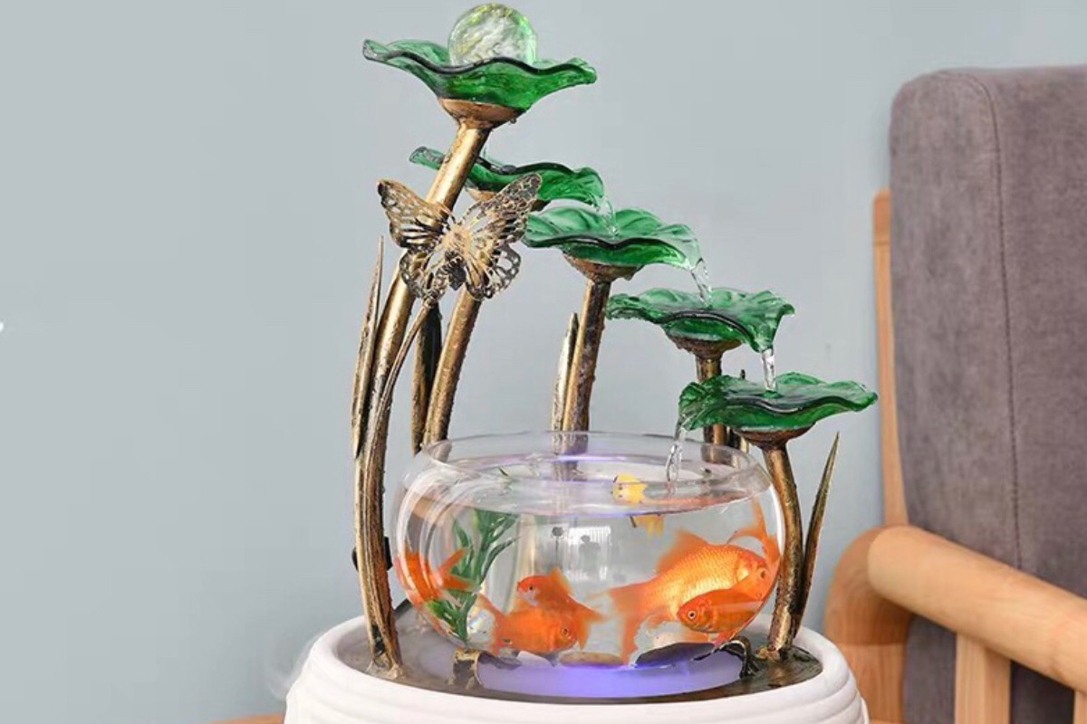 Bể cá cảnh mini có thác nước để bàn