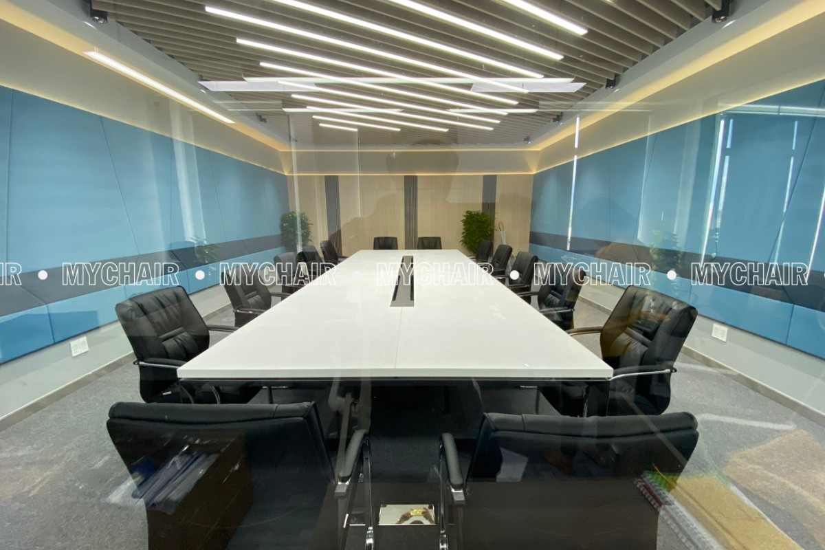 Cách sắp xếp phòng họp cho 10 - 20 người theo kiểu Conference