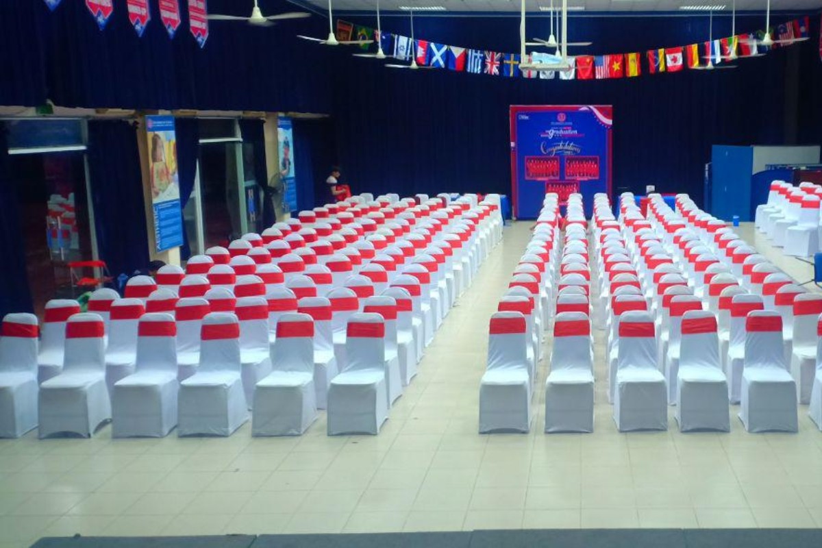 Chuyên cho thuê bàn ghế phòng họp tại TPHCM