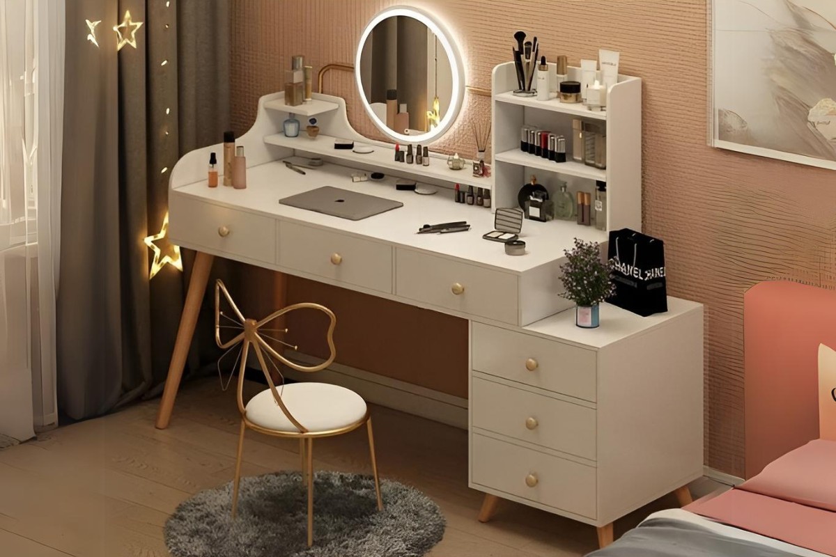 Đặc điểm của bàn làm việc kết hợp trang điểm