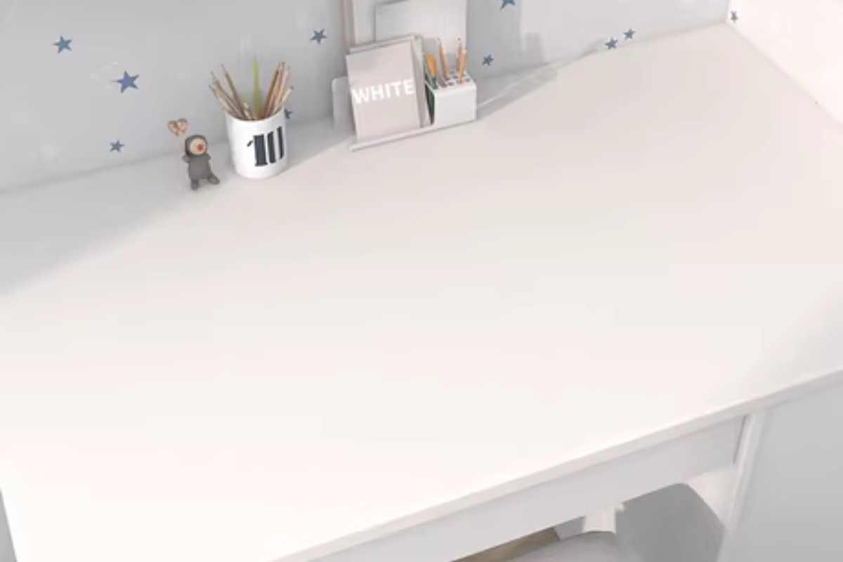 Decal dán bàn màu trơn đơn giản