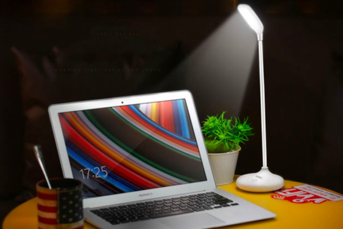 Đèn LED cảm ứng Remax RT-E190