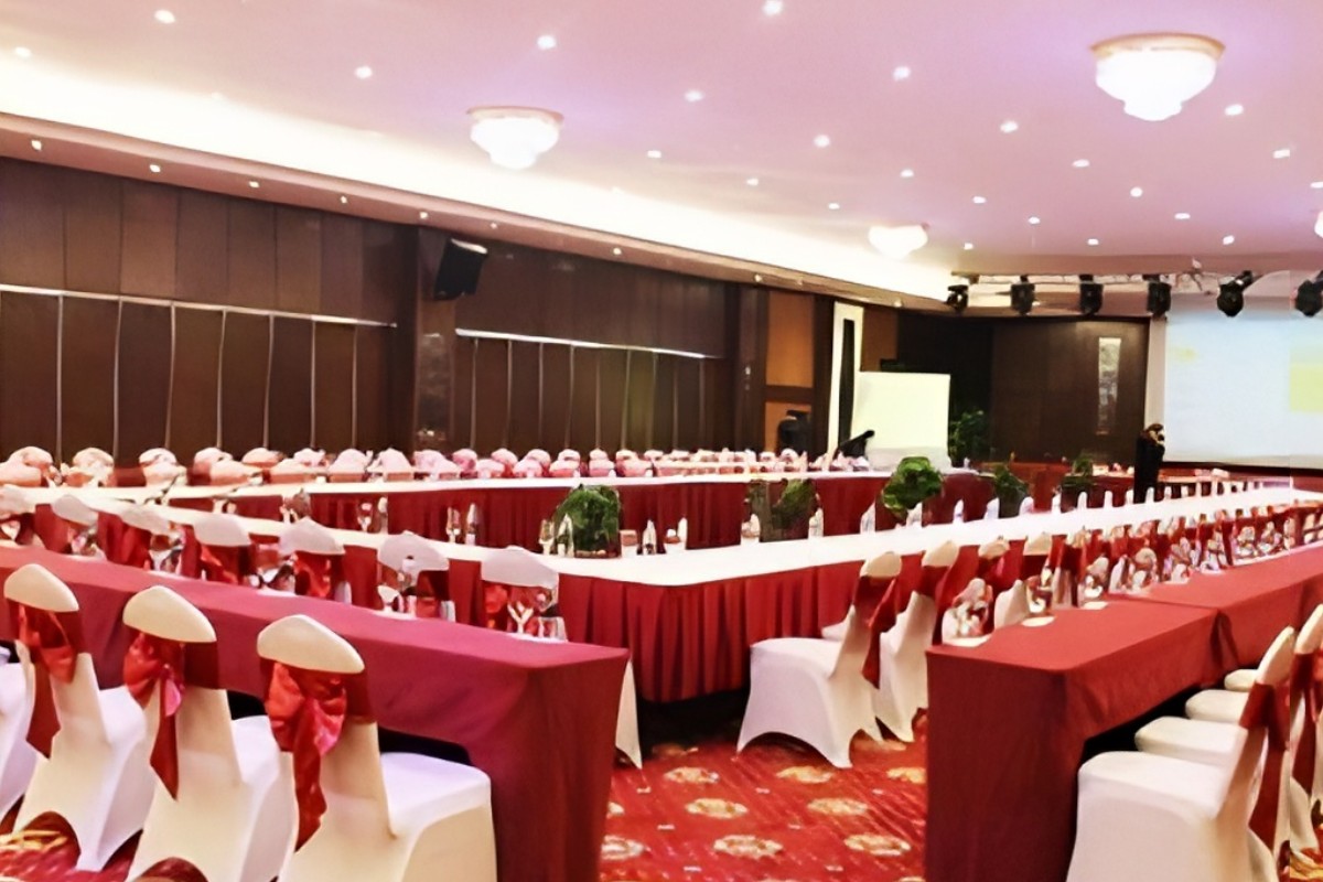 Hoàng Sa Việt cho thuê bàn ghế phòng họp giá rẻ 