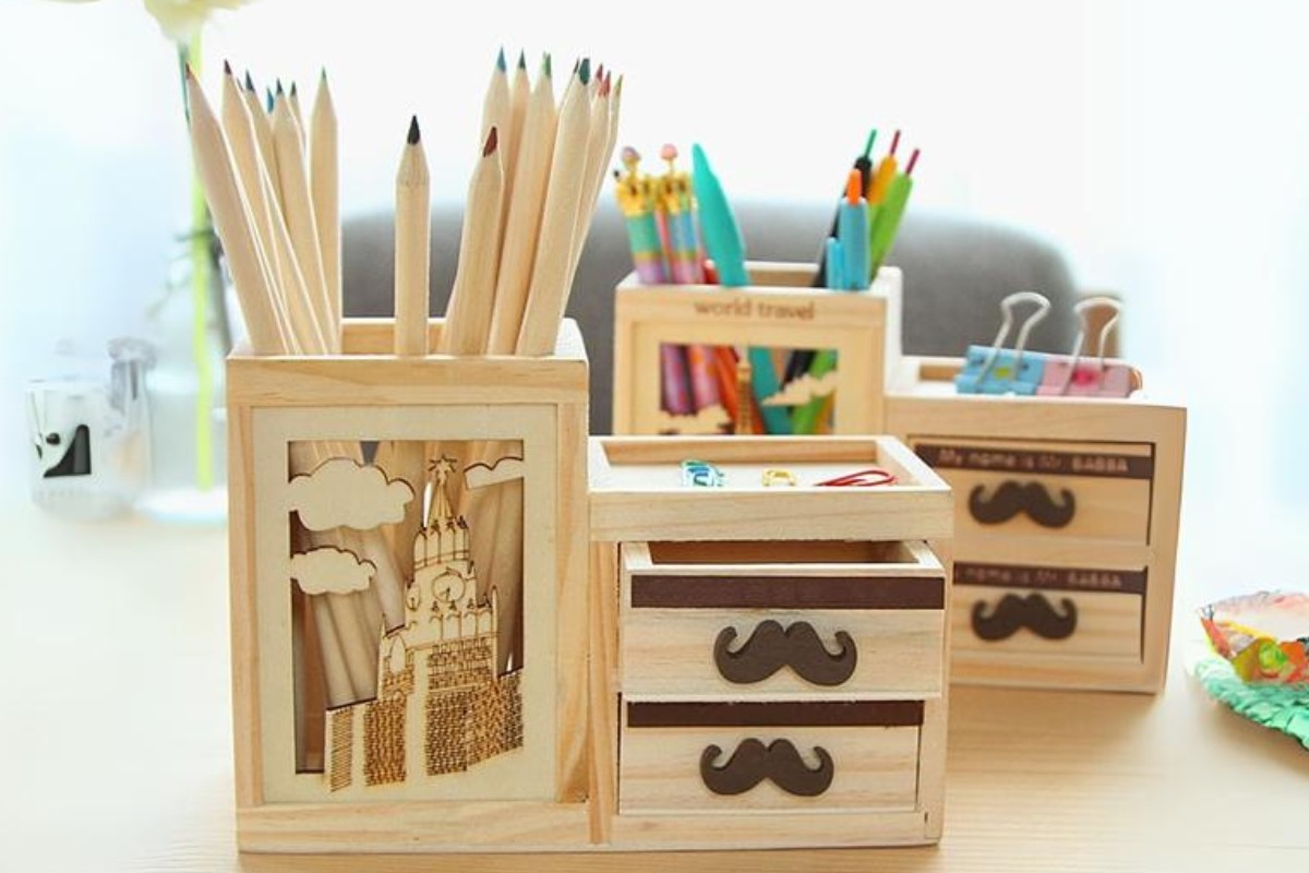 Hộp bút gỗ để bàn làm việc