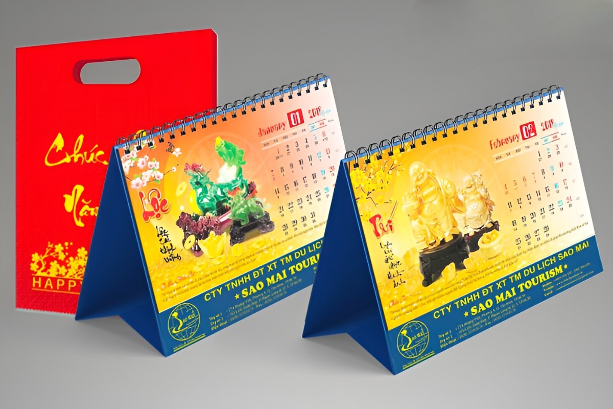 Lịch phong thủy để bàn làm việc độc đáo