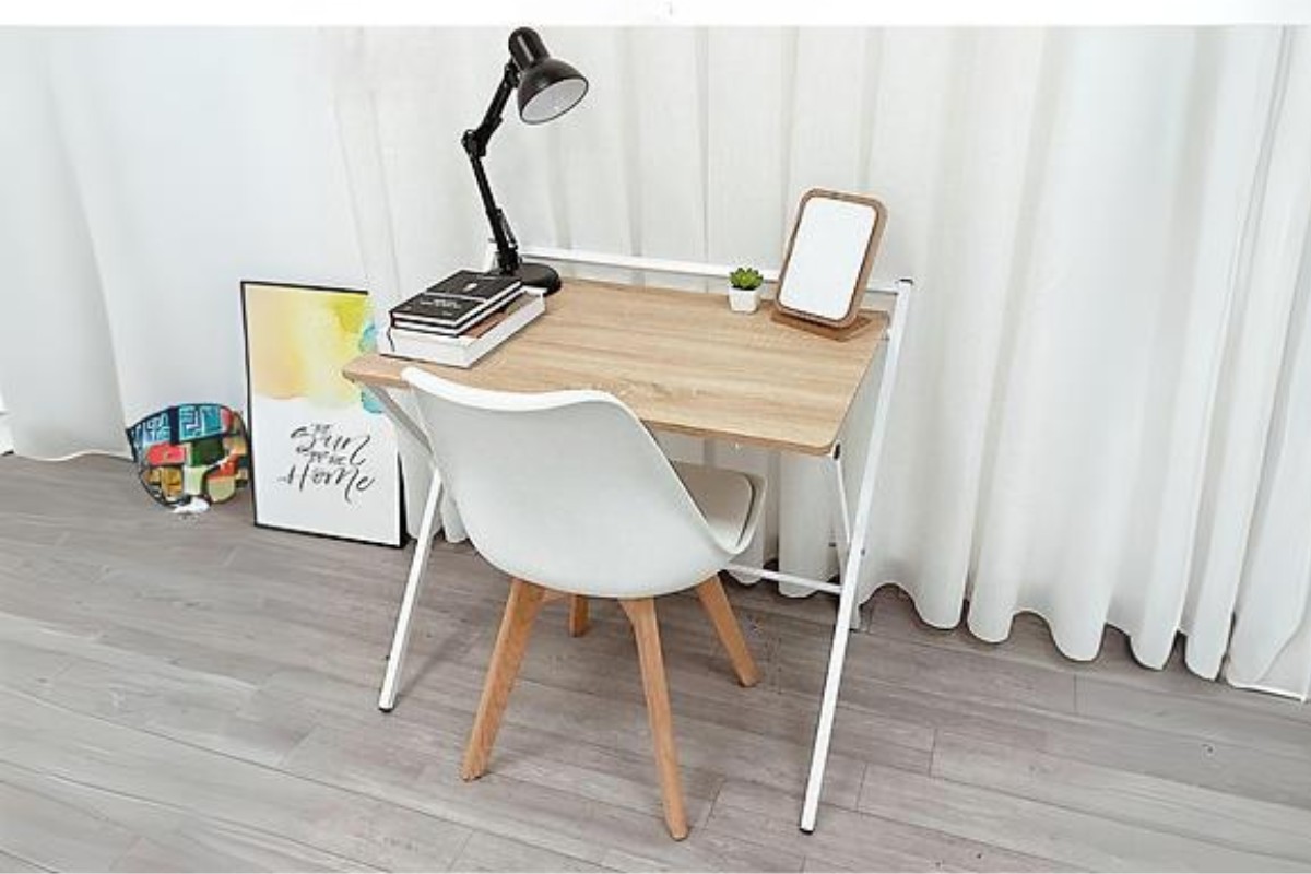 Bàn làm việc tại nhà nhỏ gọn