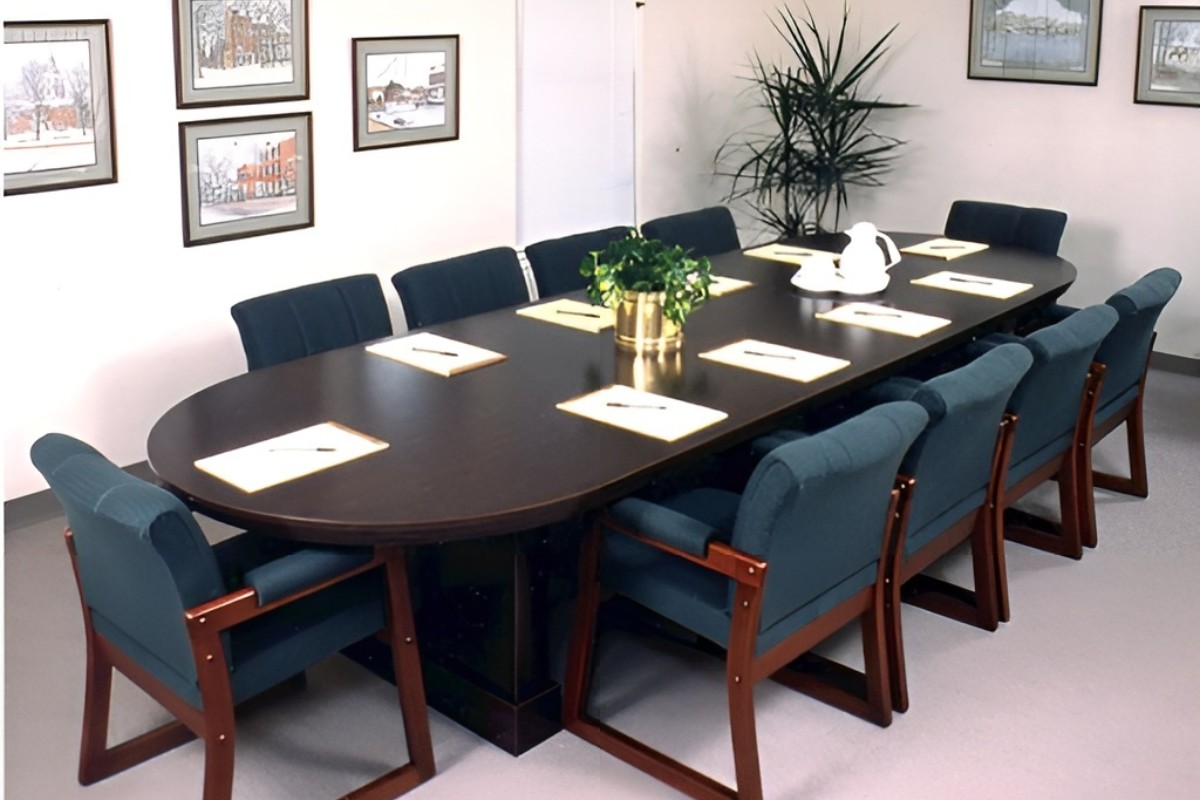 Bàn họp nâu gỗ tự nhiên cao cấp