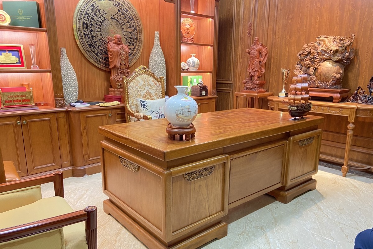 Bàn làm việc phong cách tân cổ điển