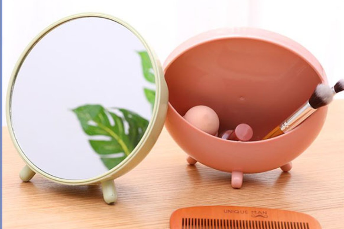 Gương tròn khung gỗ để bàn làm việc