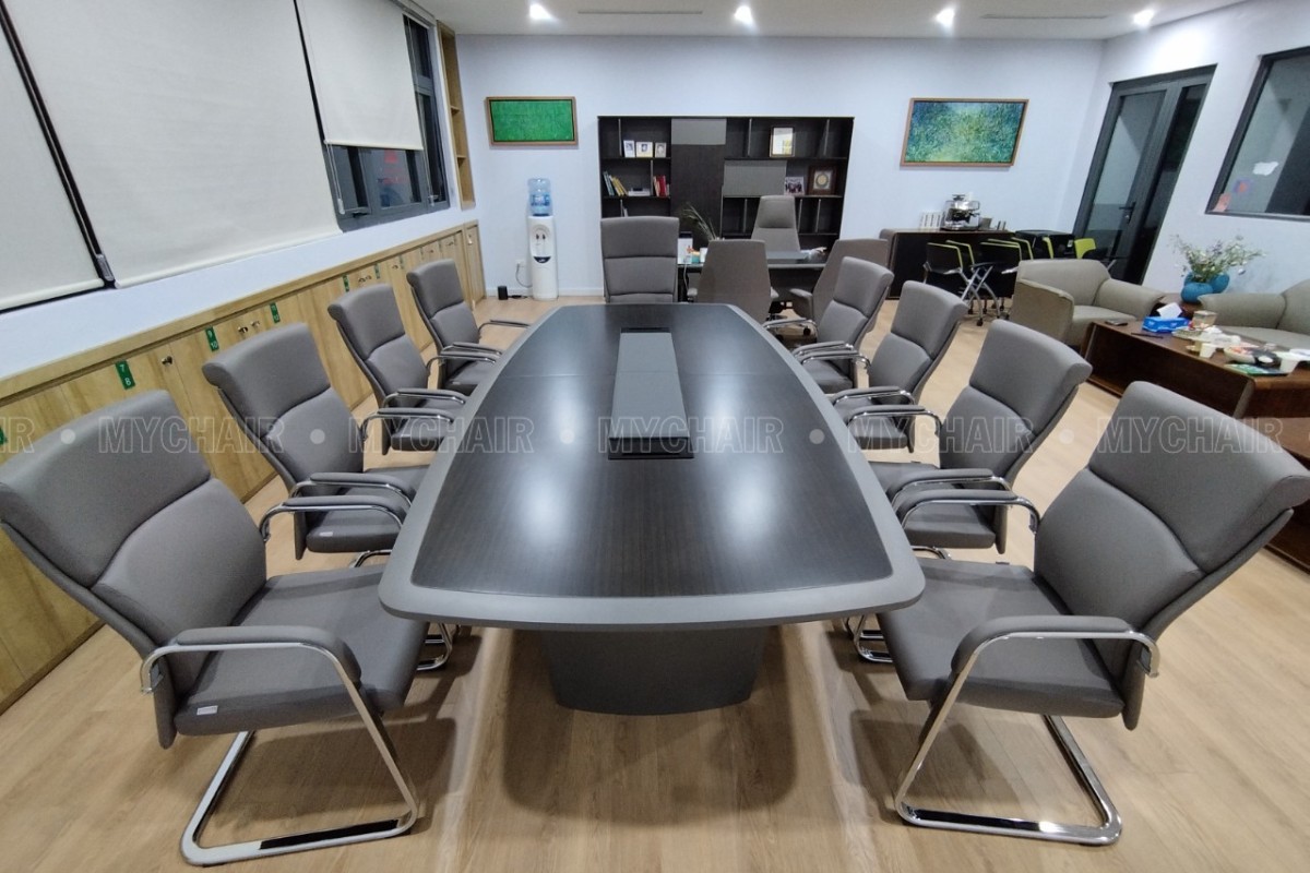 Bàn họp màu ghi tại MyChair