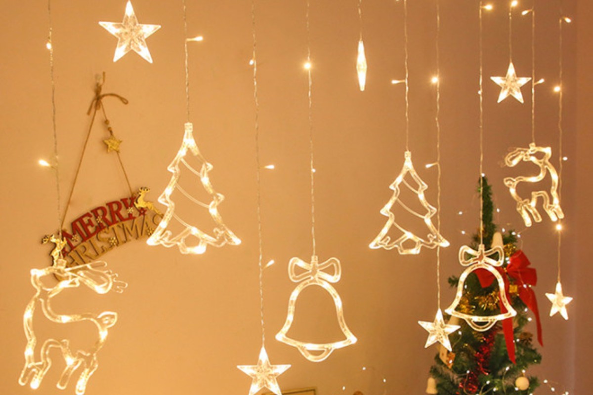 Trang trí noel ở văn phòng với đèn LED