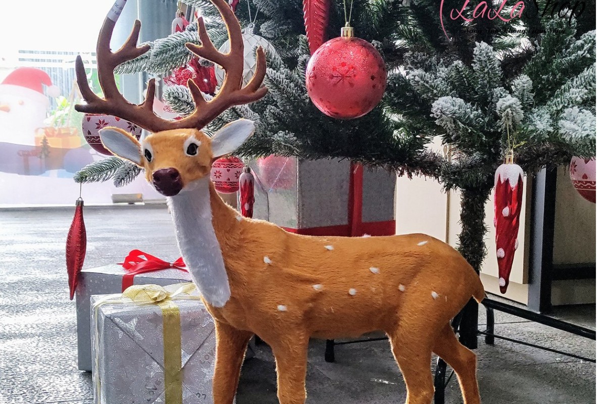 Tuần lộc trang trí noel văn phòng