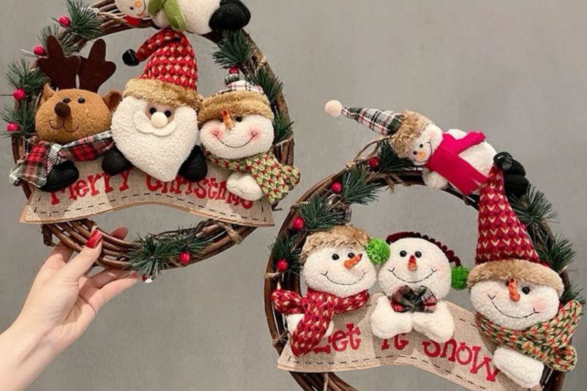 Trang trí noel văn phòng với vòng nguyệt quế
