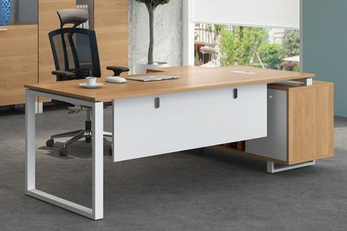 Bàn làm chữ I chân sắt đẹp mắt