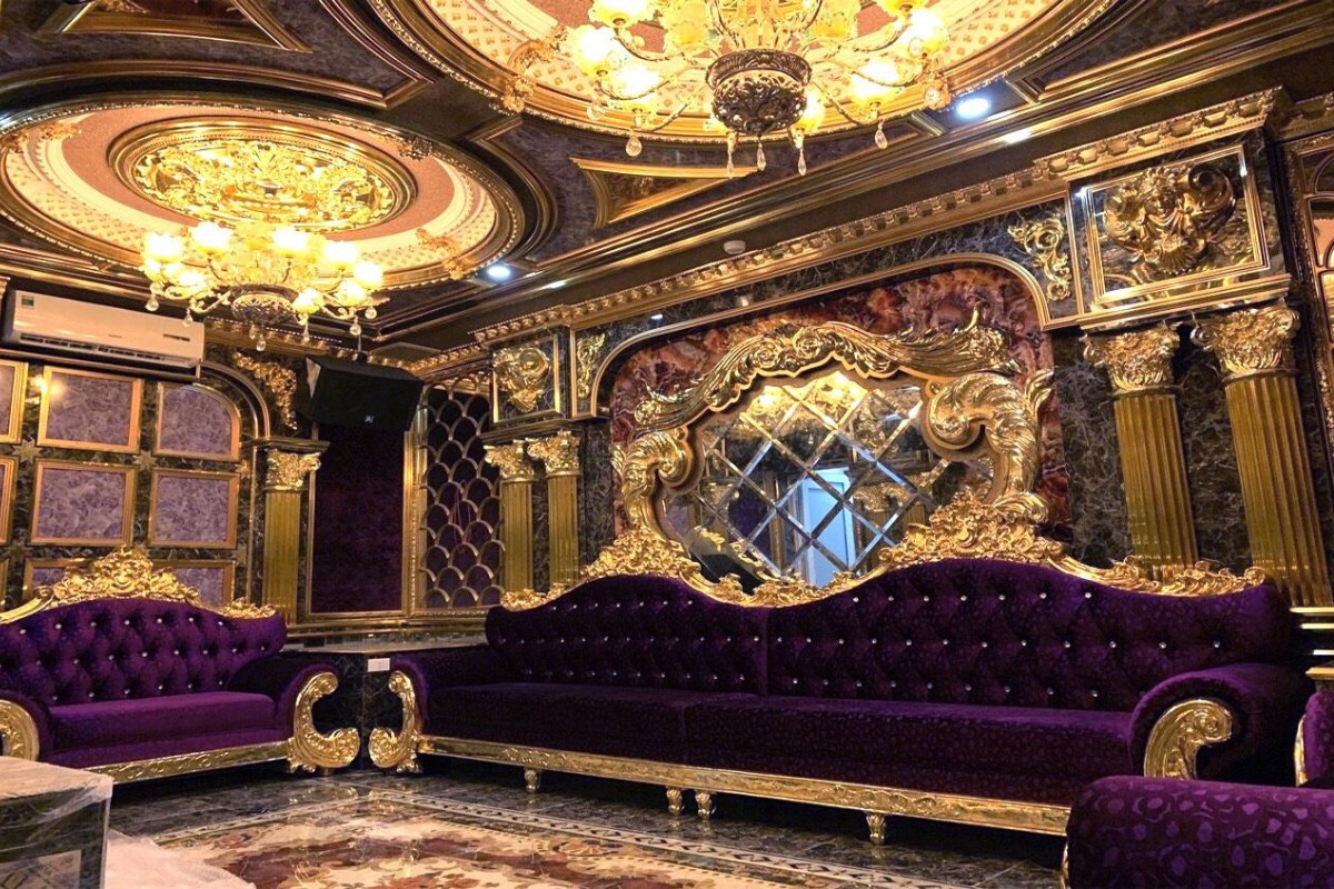 Sofa karaoke hoàng gia màu sắc sáng sủa và tô lên vẻ thời thượng