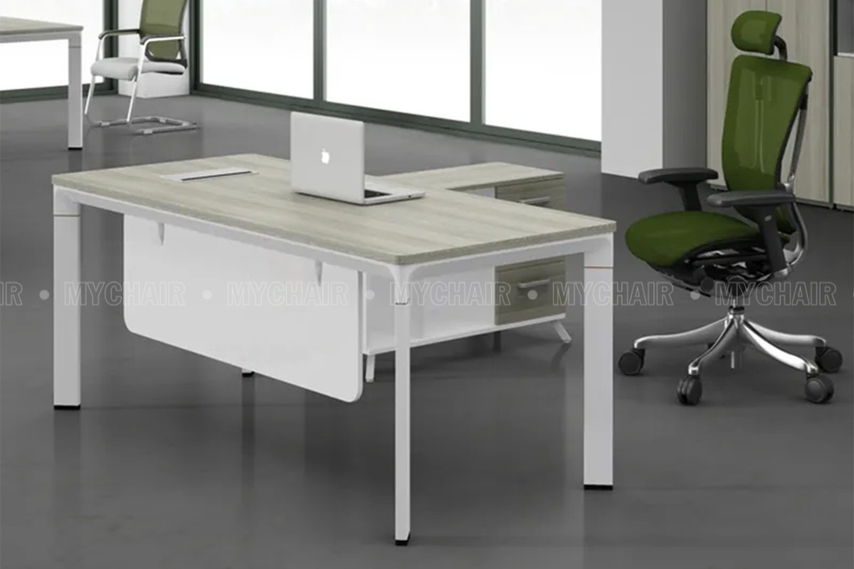 Bàn giám đốc đơn giản MC67A