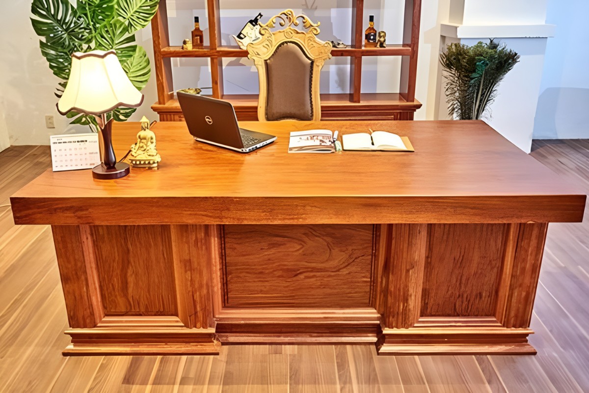 Bàn giám đốc gỗ tự nhiên cao cấp