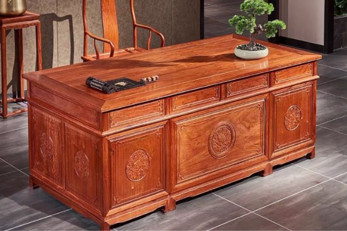 Bàn giám đốc gỗ hương phong cách cổ điển