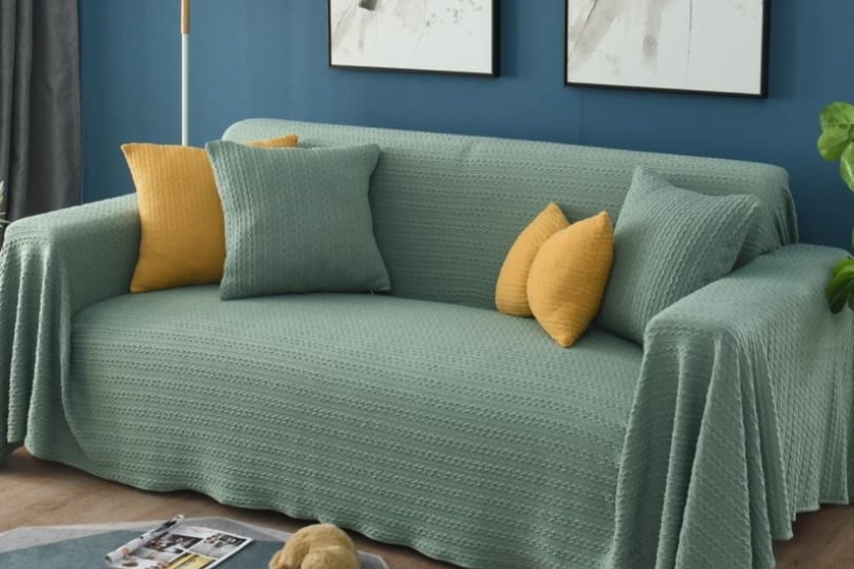 Bọc ghế sofa bằng tấm phủ
