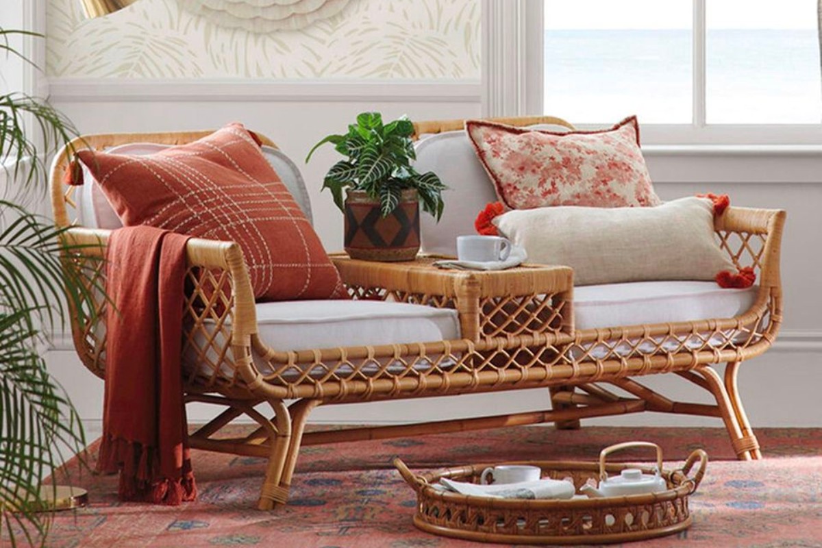 Ghế sofa mây băng dài với đệm êm ái và kết cấu chắc chắn